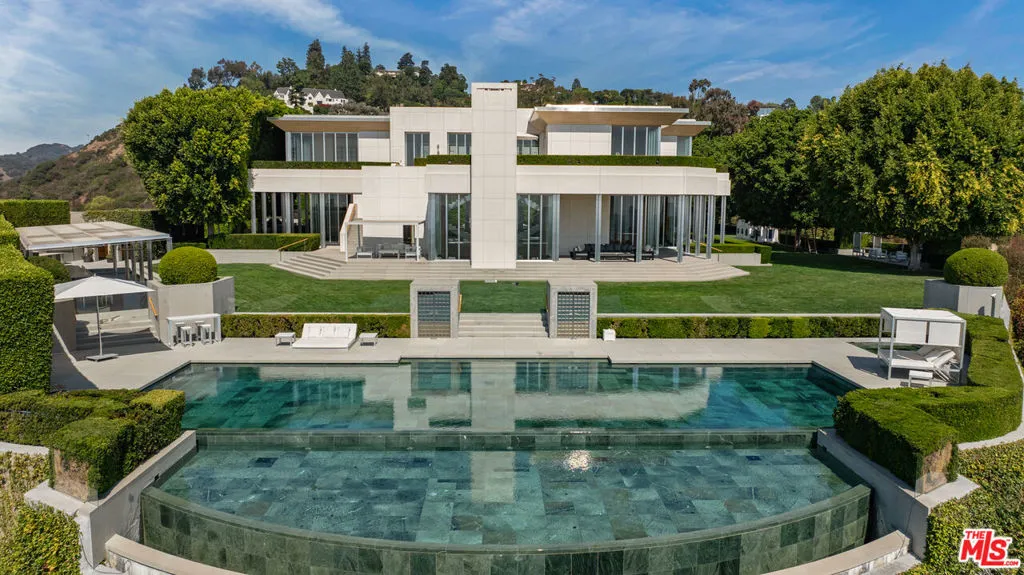 Luxury Estate – 1261 Angelo Drive, Beverly Hills, California